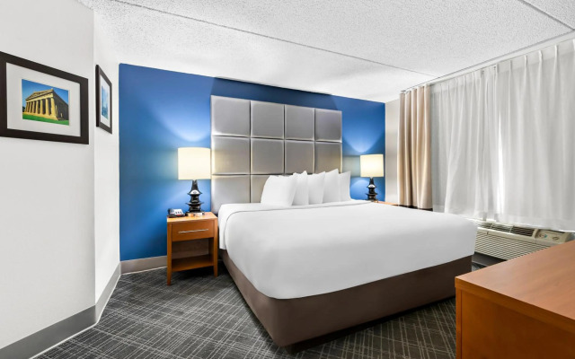 Comfort Inn & Suites Nashville Near Tanger Outlets  I-24 Antioch
