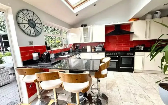 3 Bed-sleeps 6-hot Tub-pet Friendly-parking