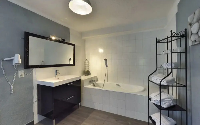 Hôtel Restaurant L'Oustaloun