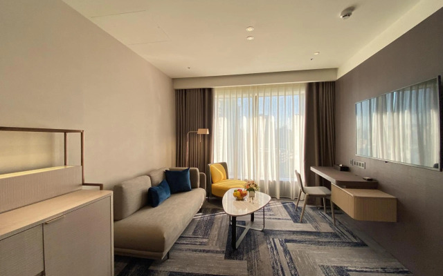 Monarch Plaza Hotel