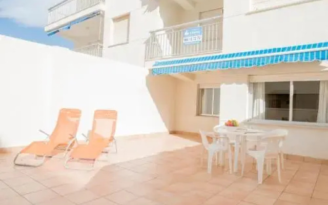 Apartamentos Irta Playa 3000