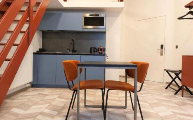 13 O'clock Hostel