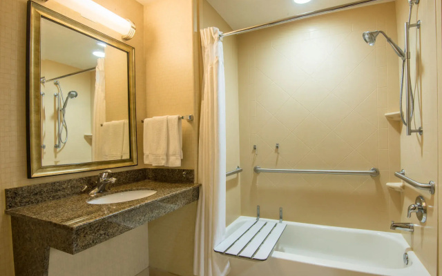 Holiday Inn Express & Suites Phoenix - Glendale Sports Dist by IHG
