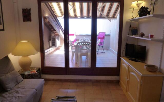 Appartement Le Lavandou, 1 pièce, 4 personnes - FR-1-308-80