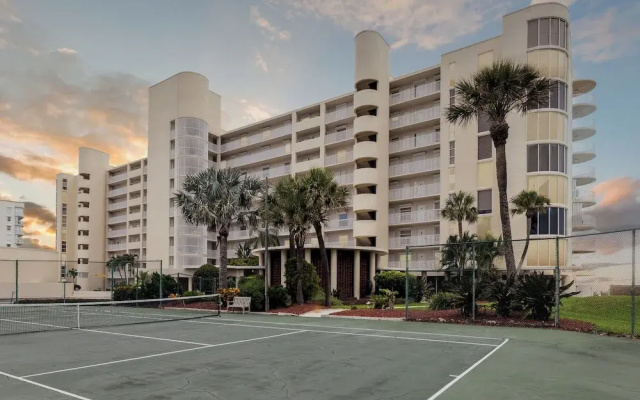 Ocean Walk 506