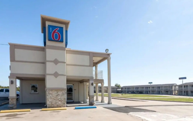 Motel 6 Wichita Falls, TX - North