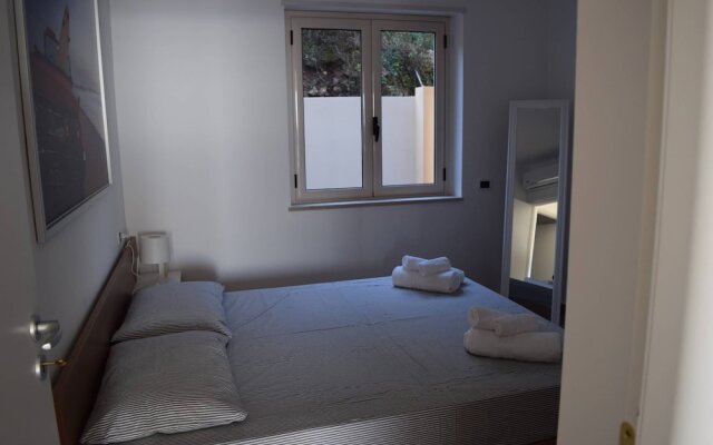 Zambrone Village Casa Clay