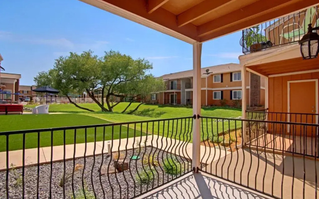 Glamorous Downtown Oklahoma City Apartments