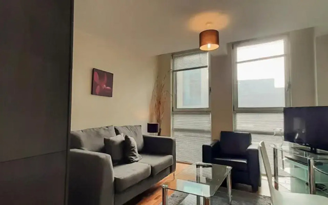 Moorgate Apartments by MySquare