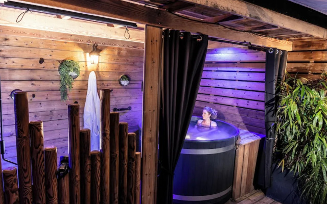 Appart Hotel GLAM88 Suites SPA et SAUNA