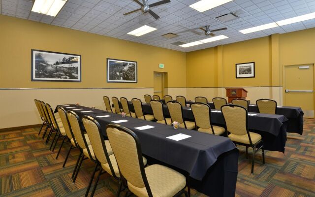 Best Western Plus Loveland Inn