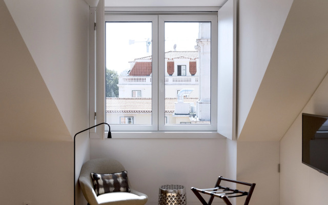 FLORA Chiado Apartments