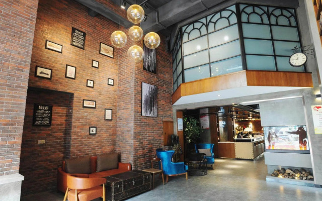 James Joyce Coffetel (Wuhan Xudong Xujiapeng Metro Station)