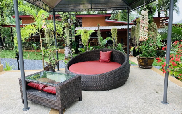 Palmthien Pool Villa Aonang