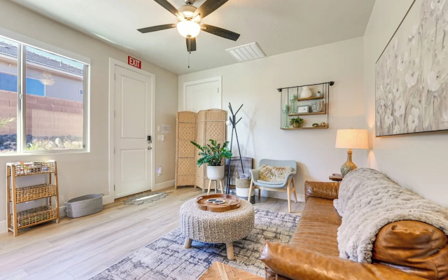 22 Mi to Zion: Mtn-view 'oasis Sanctuary'