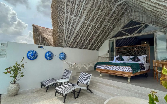 Woywoy Escape Samu (Adults Only)