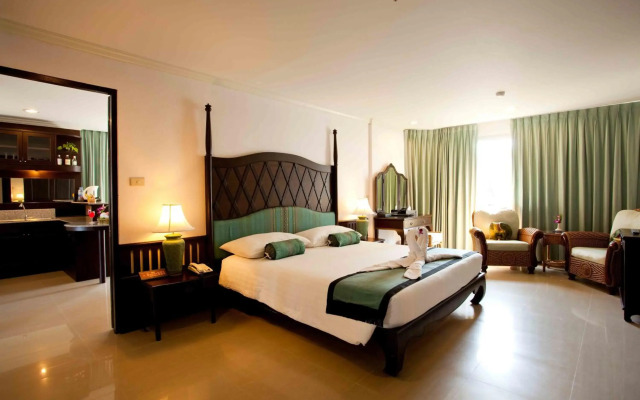 The Cha-am Methavalai Hotel