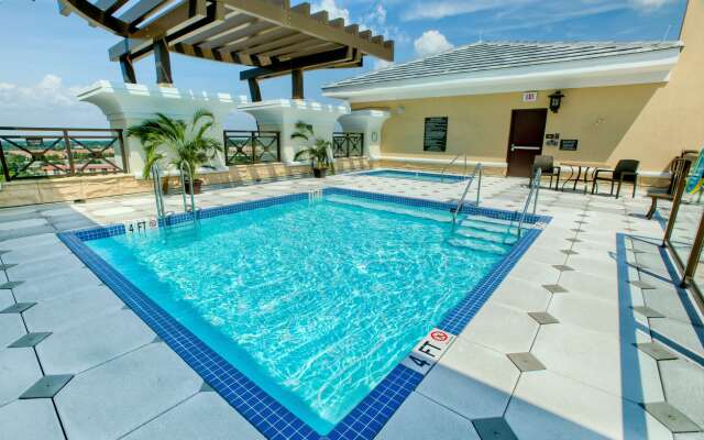 Ramada Plaza by Wyndham Orlando Resort & Suites Intl Drive