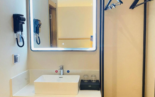 GreenTree Inn Express Hotel (Changyi City Government Branch)
