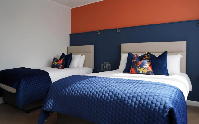 Alcock & Brown Hotel