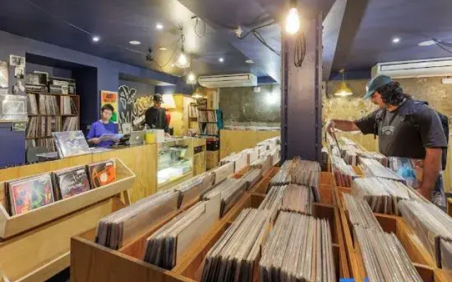 Roamer Melbourne - Formerly Selina Central Melbourne