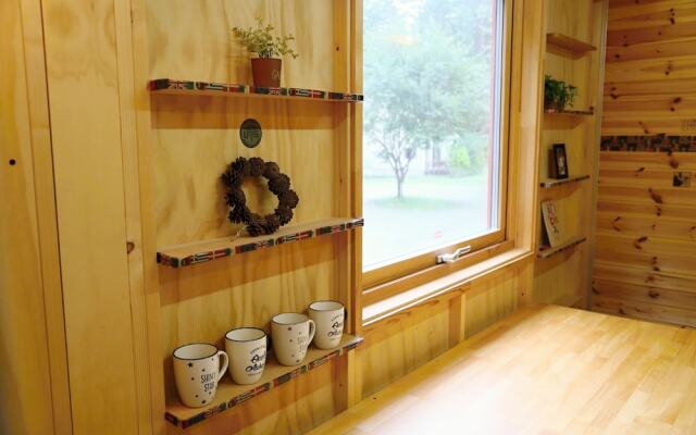 Qooneltas Container House In The Forest