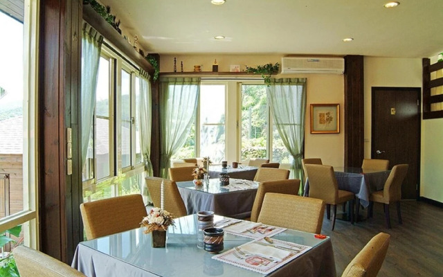 Chi Meng Rou Holiday Villa