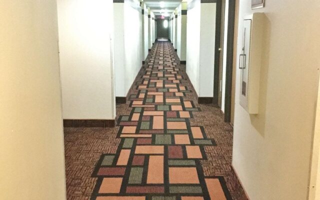 Capital O Amerihost Inn and Suites Fulton Hwy 54 MO