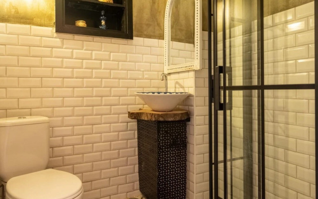 Charming Flat With Central Location in Kadikoy