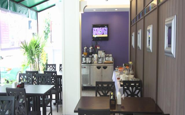 Sawasdee Hotel @ Sukhumvit Soi 8