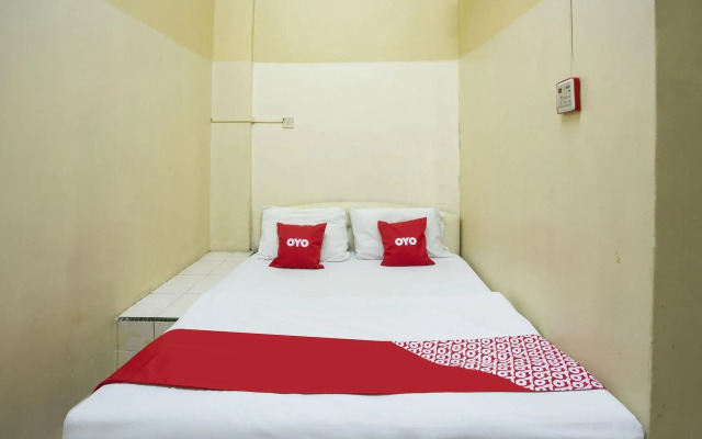 SPOT ON 90137 Casavilla Hotel Pudu