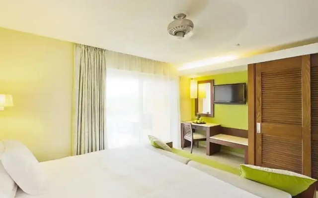 Club Premium Deluxe At Barcelo