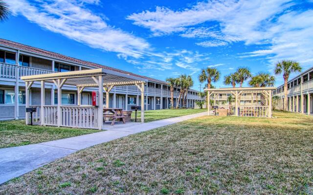 Courtyard #112 in Port Aransas