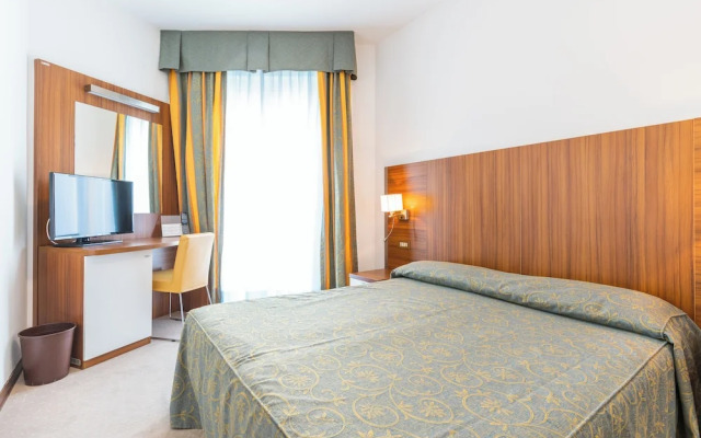 Hotel Touring