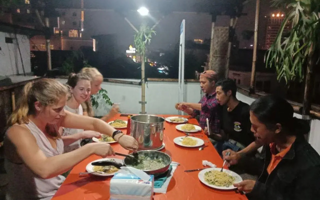 Chezbon Hostel