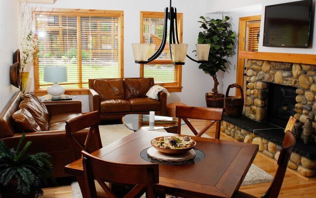 Rundle Cliffs Lodge by Spring Creek Vacation