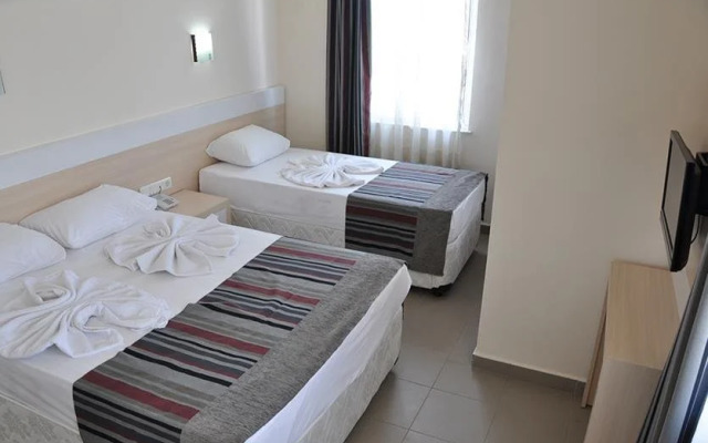 B2b Senza Inova Beach Hotel