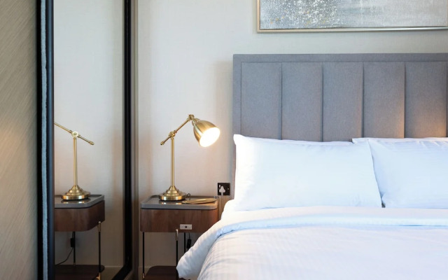 Spacious 2BR Canal View - Heart of B Bay