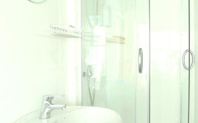 Blue Jasmine Hostel