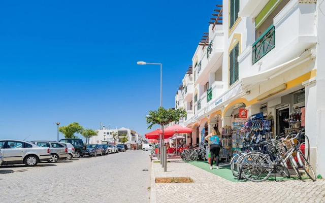Traditional Seaside Tavira Apartment Ideal Homes