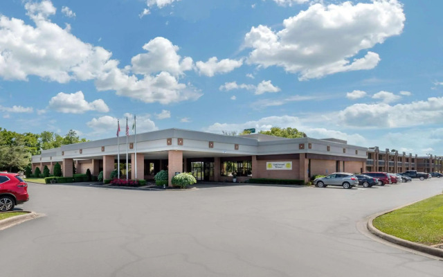 Quality Inn Exit 4