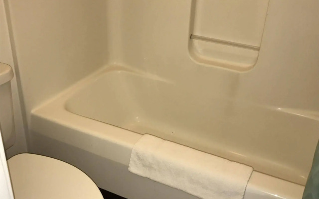 Motel 6 Front Royal, VA