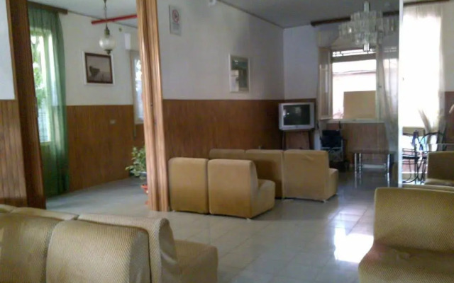 Hotel Elvira
