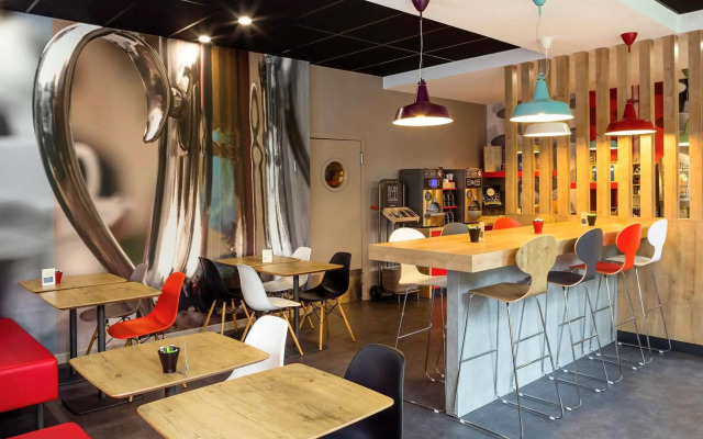 ibis Lannion Cote de Granit Rose