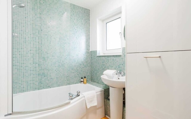 Modern 2 Bedroom Apartment in Stockwell