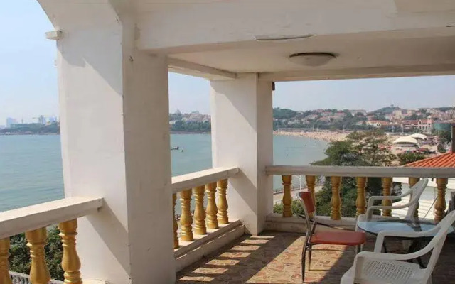 Qingdao Dream Ship Hotel