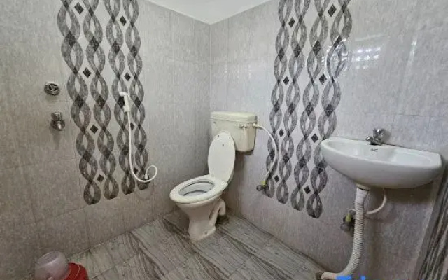 Jolly Homes - 400 Mtrs from ISKCON