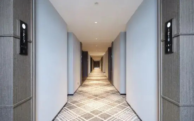 Manxi Hotel (Pinghu Economic Development Zone China Clothing City Branch)
