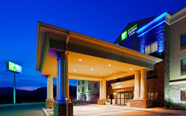 Holiday Inn Express Hotel & Suites Weston, an IHG Hotel