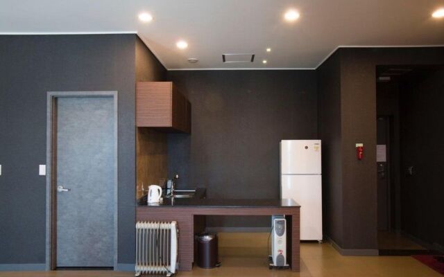 Ruby Tourist Hotel Wolmido